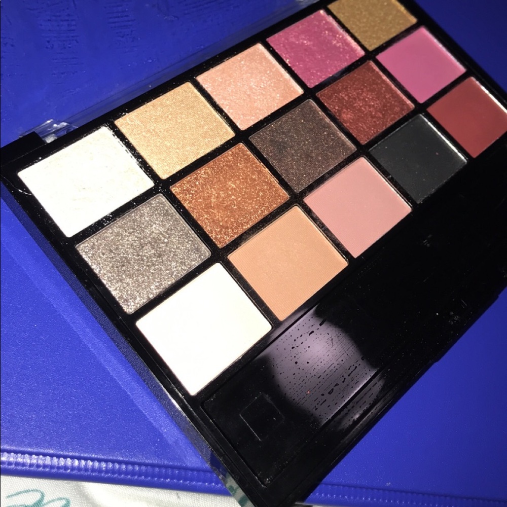 Eyeshadow Pro palette